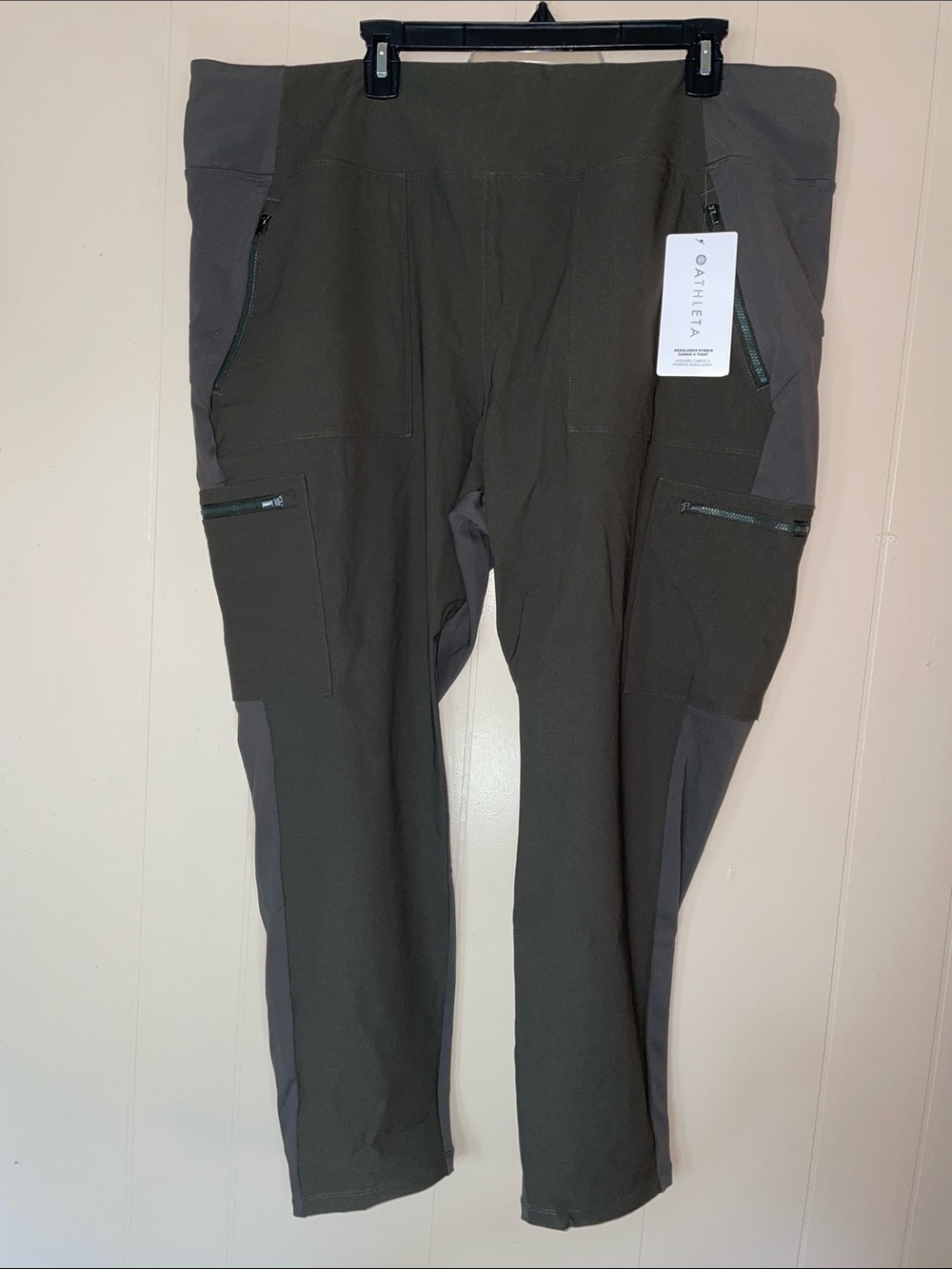 Athleta Olive Pants Legging Headlands Hybrid Cargo II Tight - Size 26 - NEW